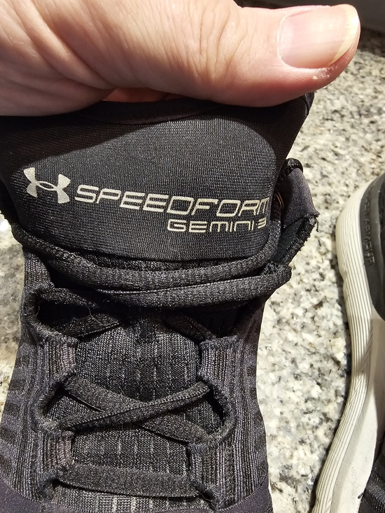 Under Armour Other - Under Armour SpeedForm Gemini 3 Running Shoe - Black